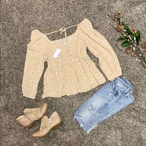 NWT American Eagle Dreamy Boho Romantic Pheasant Cream Floral Flowy Blouse Top S